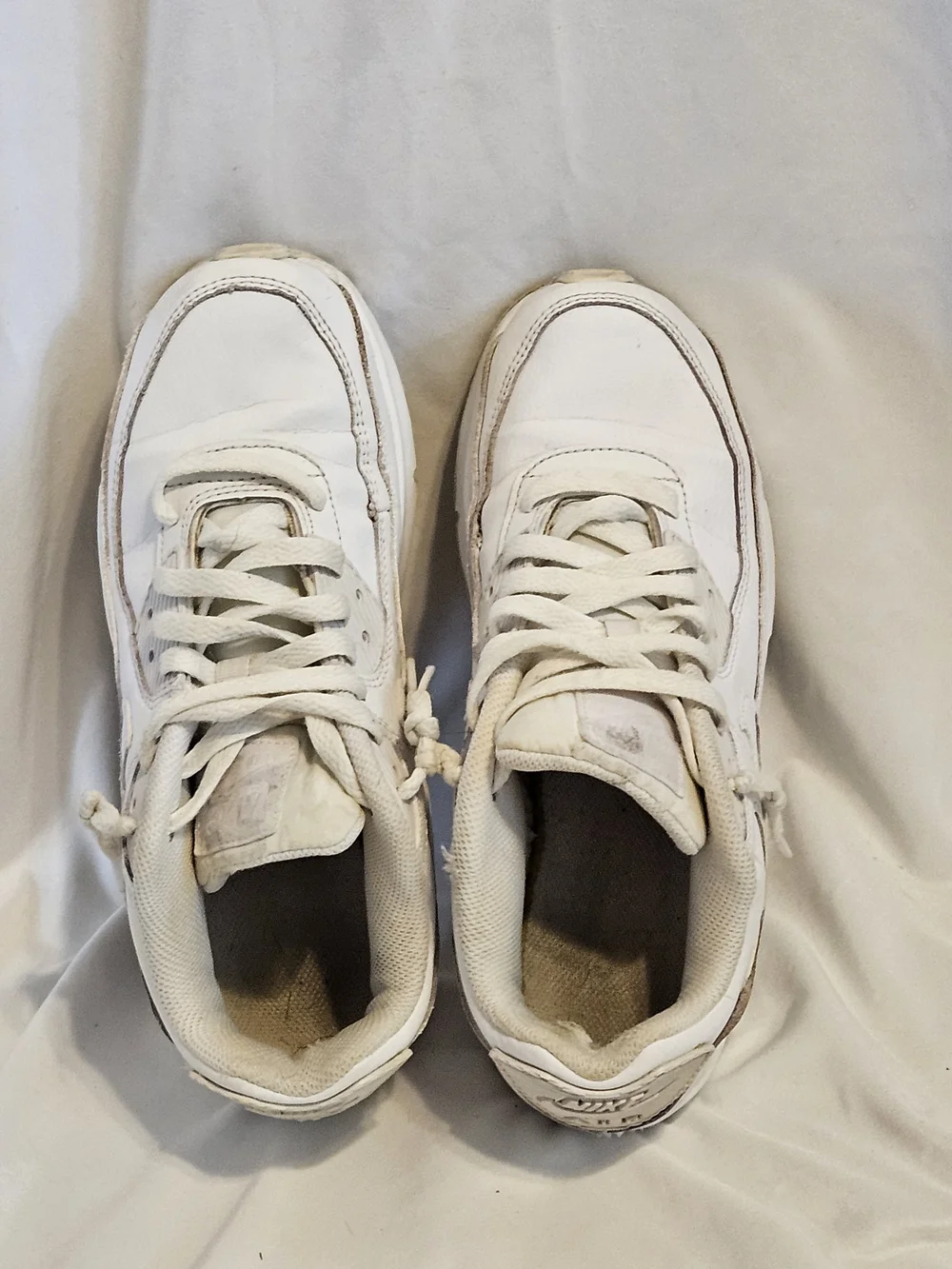 NIKE- Boys White Leather Air Max Sneakers SZ 6.5Y